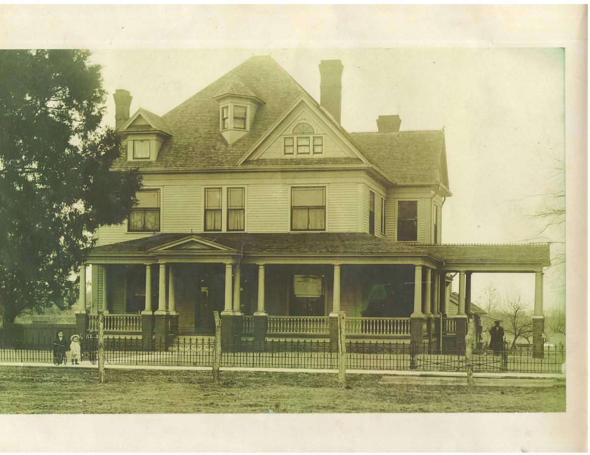 Spahn House Bed And Breakfast Senatobia Exterior photo