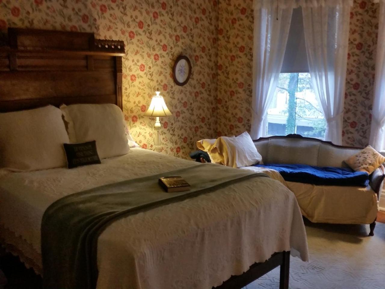 Spahn House Bed And Breakfast Senatobia Exterior photo